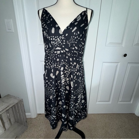 GAP Black and Cream Flowy pockets Midi Dress adjustable straps Zip light size 14 - Picture 1 of 8
